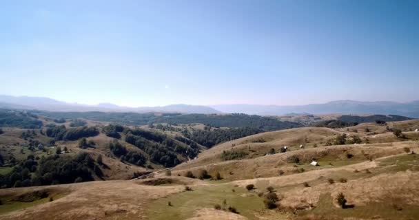 Antenne, Gornji unac Ackerland, Montenegro - abgestufte und stabilisierte Version — Stockvideo