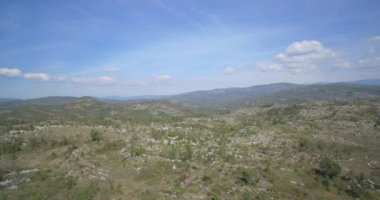 Anteni, tarım arazileri, ağaçlar ve çalılar, Karadağ - yerli malzemeden, düz cam