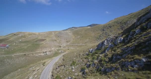 Antenne, Boricje-Schlucht, Montenegro - heimisches Material, direkt aus der Kamera — Stockvideo