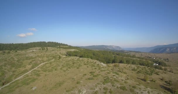 Antenn, jordbruksmark, Nikovici, Crna Gora, Montenegro. Inhemska Material, rakt ur cam. — Stockvideo