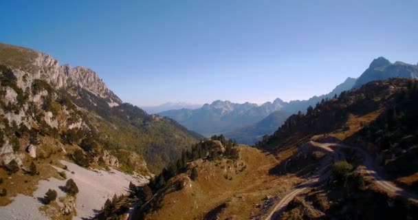 Antena, idylliczne panoramy górskie, Czarnogóra - stopniowych i stabilizowane wersji. — Wideo stockowe
