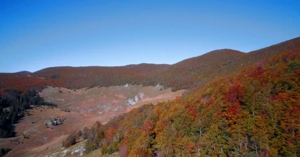Aerial, Beautiful Autumn Landscape, Velebit, Croazia - Versione graduata e stabilizzata . — Video Stock