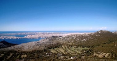 Anteni, Hills, manzara ve Bay, Karlobag, Hırvatistan - kademeli ve stabil sürüm.