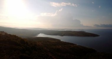 Anteni, Hills, manzara ve Bay, Karlobag, Hırvatistan - kademeli ve stabil sürüm.