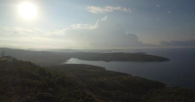 Anteni, görünümü üzerinden Kremik Hill, Primoten, Hırvatistan - yerli malzemeden, düz cam.