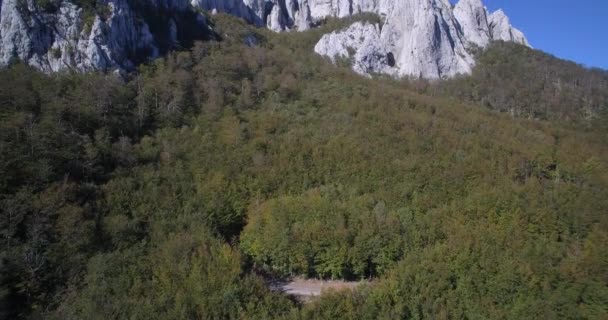 공중, 언덕에 Ravni Dabar Velebit, 크로아티아-캠 곧바로 기본 자료. — 비디오