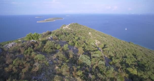 Aerial, Vista de Kremik Hill, Primoten, Croácia - Material nativo, direto para fora da câmera . — Vídeo de Stock