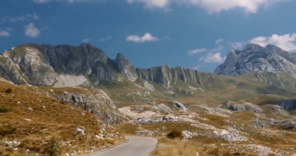 Pan de longo em montanhas Durmitor, Montenegro — Vídeo de Stock