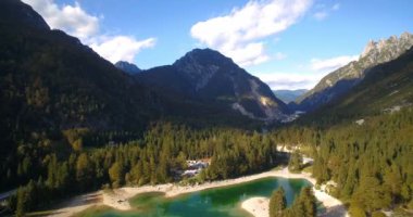 Anteni, uçuş üzerinde şaşırtıcı Lago Del Predil, İtalyanca Slovence sınır - kademeli ve stabil sürüm.