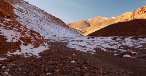 Sendero Zegzaoun a Msemrir, Marruecos — Vídeo de stock