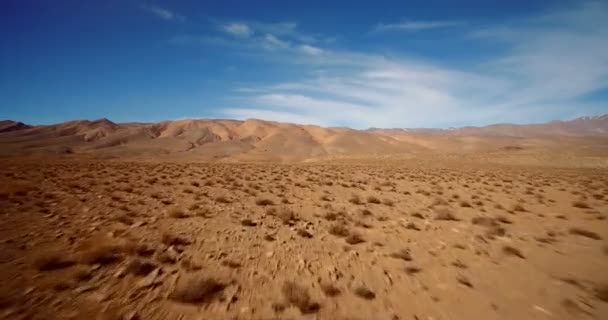 Luchtfoto, brede landschap aan Tamtetoucht, Marokko — Stockvideo