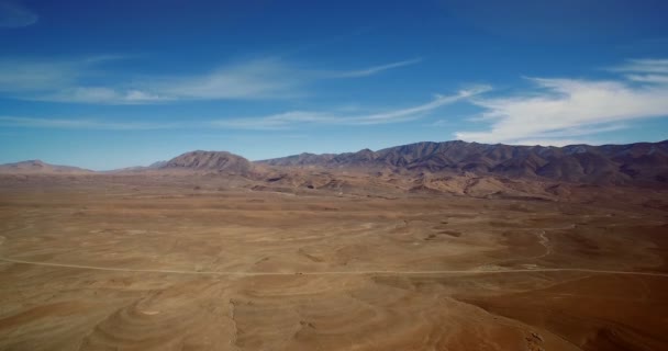 Antenowe, szerokiej krajobraz w Tamtetoucht, Maroko — Wideo stockowe