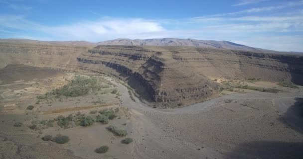 Vue Aérienne, Sur Imi n'Sit, Maroc — Video