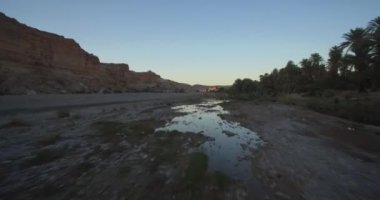 Hava, Tissint, Fas Palm Oasis Dağları boyunca üzerinde uçan