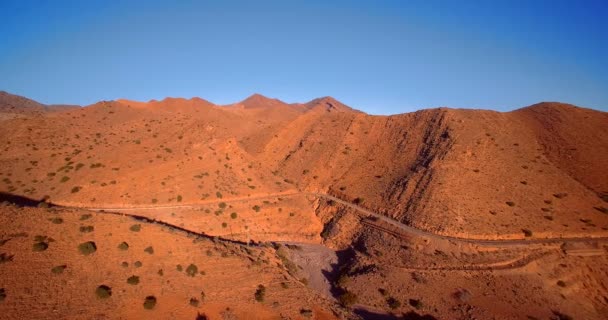 Vzdušný, hornatá krajina, Taliouine, Maroko — Stock video