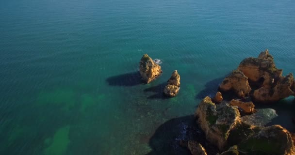 葡萄牙拉各斯Farol Da Ponta Da Piedade空穴 — 图库视频影像