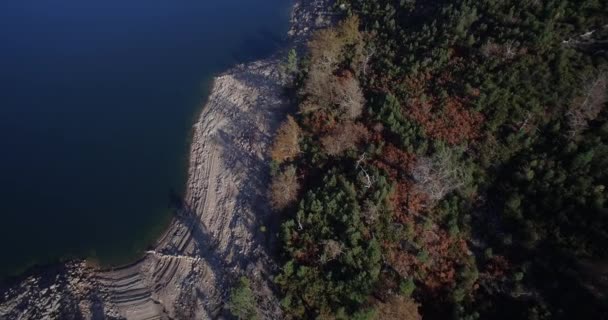 Aerial, Volo sopra Rio Homem, Portogallo — Video Stock