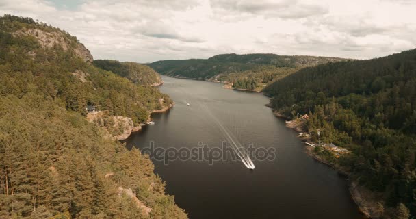 Sri Chinmoy Peace Bridge, Norge - filmiska stil — Stockvideo