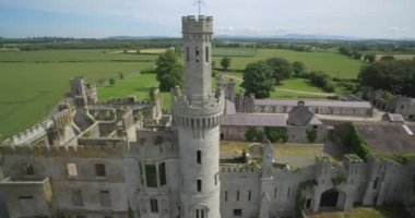 Anteni, Ducketts Grove ve bahçeleri, County Carlow, Ireland