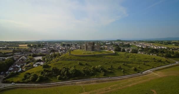 Aerial, Rock Of Cashel, Contea di Tipperary, Irlanda — Video Stock