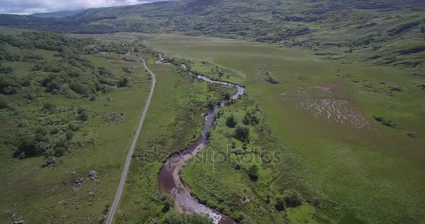 Antenne, schwarzes Tal, county kerry, irland - einheimische Version — Stockvideo