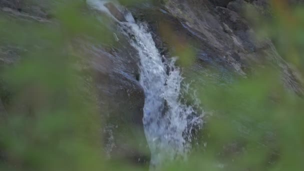 Wasserfall, schwarzes Tal, country kerry, irland - graded version, real 200fps slowmo — Stockvideo