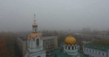 Havadan görünümü Katedrali, İsa'nın doğuşu, kutsal bakire Meryem, şehirde yoğun sis