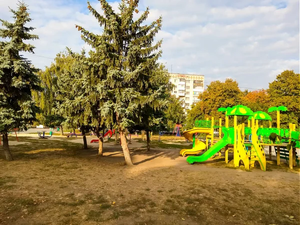 Детская игровая площадка Park — стоковое фото