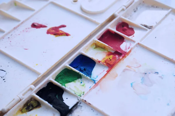 Close-up de uma paleta com aquarelas — Fotografia de Stock
