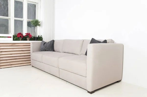 Sofa im Innenraum — Stockfoto