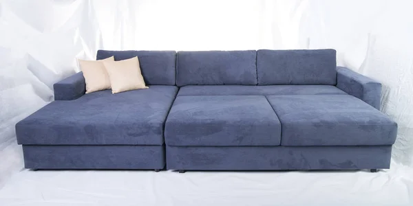 Bantal di sofa — Stok Foto