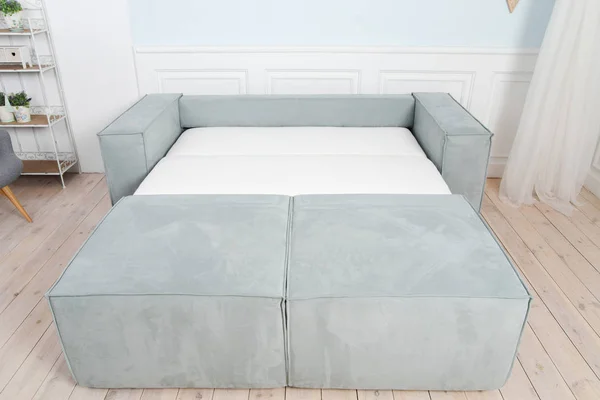 Sofa im Inneren eines Ateliers — Stockfoto