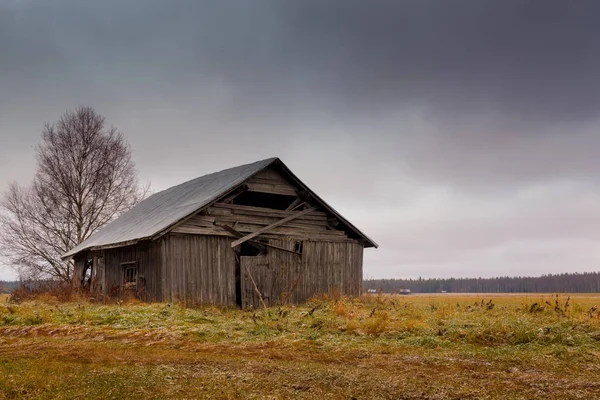 Frost auf Scheunen und Feldern — Stockfoto