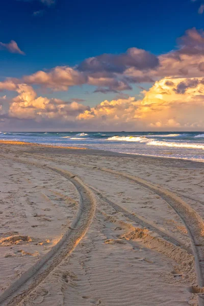 Tracks On The Beach — Stock Photo, Image