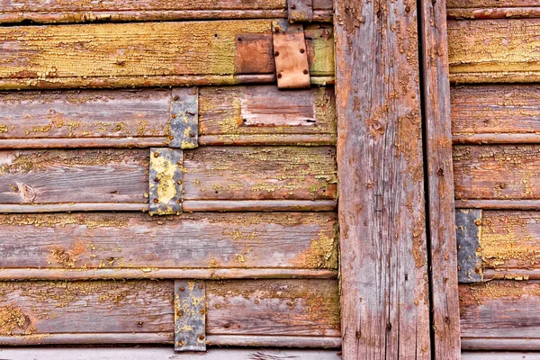 금속 지원 오래 된 벽 — 스톡 사진