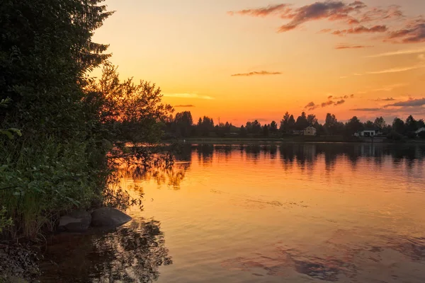 Sunset door de rivier Kemijoki — Stockfoto