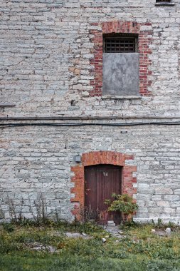 Patarei hapishanesinde kapı ve pencere