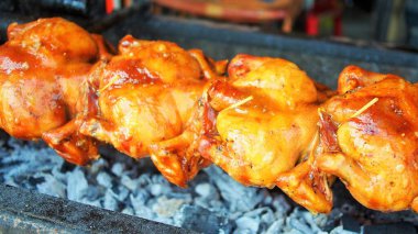 Izgarada tavuk eti