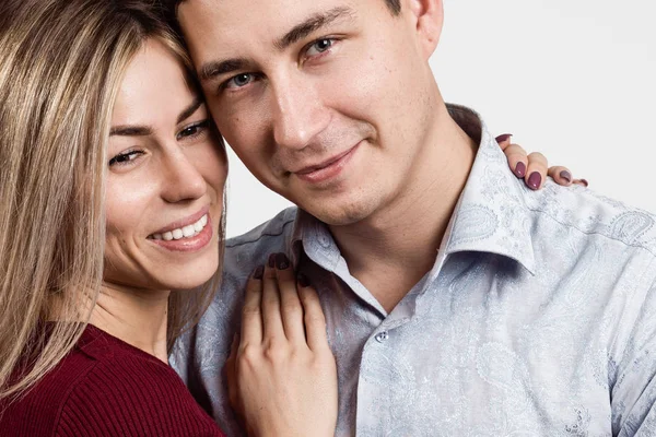 Muž a žena. Portrét krásné heterosexuální pár. Detailní obličej — Stock fotografie