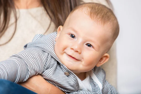 Portrait of a happy family. Woman and child — Stock Photo, Image