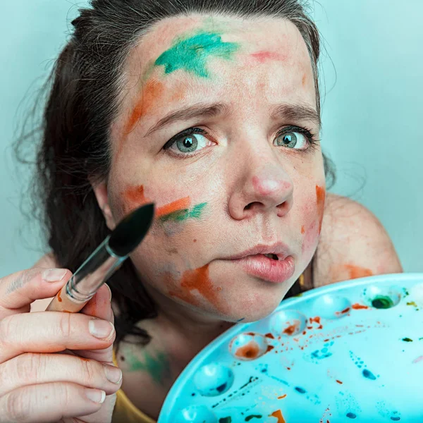 Artist Portrait Woman Paints Brush Hands Close Photo — Stock Photo, Image