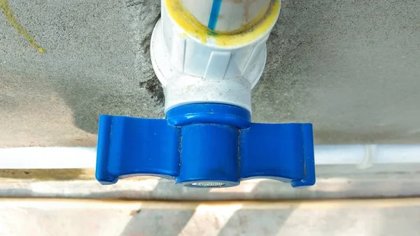 Verwendung Von Absperrventil Für Pvc Rohrverschraubungen Wasserleitungen Zur Befestigung Mit — Stockfoto