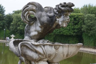 Boboli Bahçelerinde çeşme