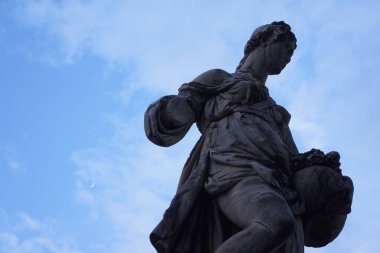 Floransa 'daki köprüde heykel