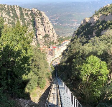 Moncerat Dağı 'ndaki Funicular. İspanya