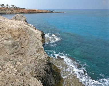 Gök mavisi Protaras denizi. Akdeniz 'de. Kıbrıs