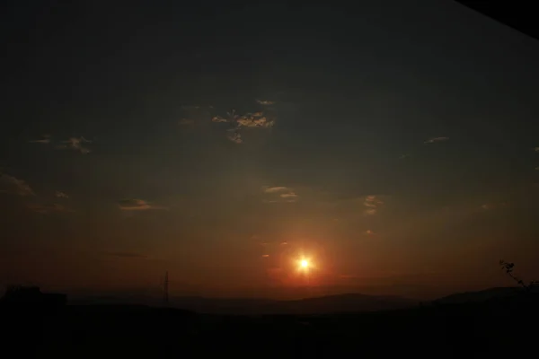 Закат восход солнца яркие цвета красивое небо — стоковое фото