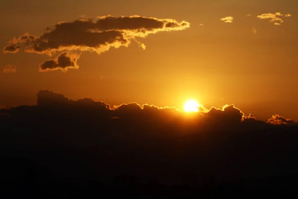 夕阳西下明媚的天空 — 图库照片