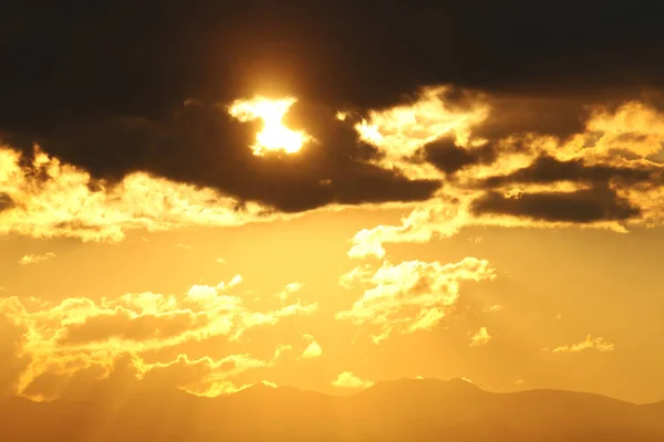 Tramonto alba colori brillanti bel cielo — Foto Stock