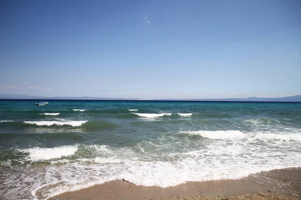 Παραλία και τροπική θάλασσα — Φωτογραφία Αρχείου